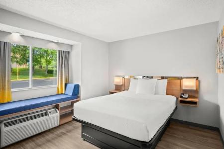 Microtel Inn & Suites by Wyndham Lexington - 22