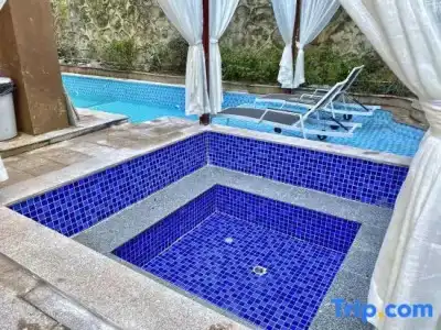 Tranquil Shores Holiday Apartments - 96