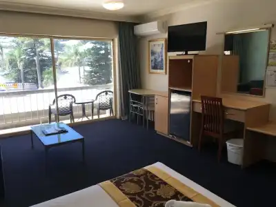 El Lago Waters Motel - 59