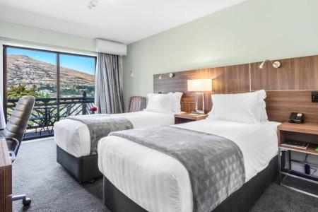 Holiday Inn Queenstown Frankton Road by IHG - 100