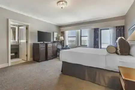 Omni Shoreham - 48