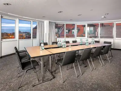 Park Inn by Radisson Nurnberg, Germany - 11