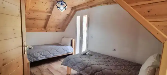 Bujtina Tinari - 53