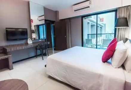 J Residence - 33