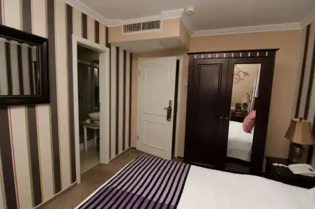 Boutique Monaco - 28