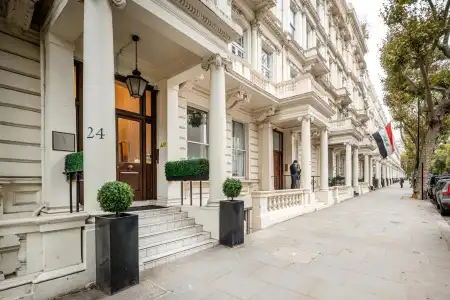 Queensgate Court - 24