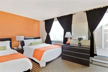 Romana - NYC - 2