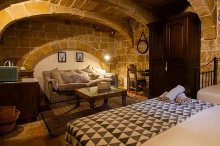 The Burrow Guest House - 168