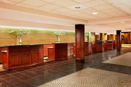 Sheraton Greensboro at Four Seasons - 23