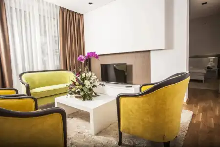 Prestige Tirana - 12