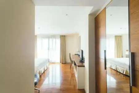 Thomson Residence - 162