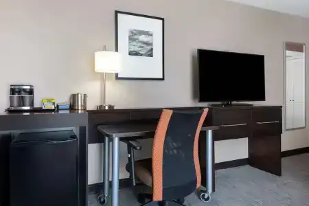 DoubleTree by Hilton Denver Cherry Creek - 96