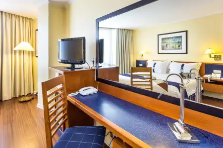 Holiday Inn Lisbon by IHG - 76