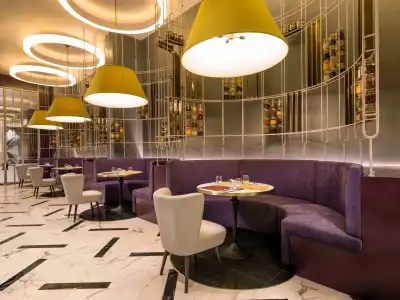 Oakwood Suites Bangkok - 22