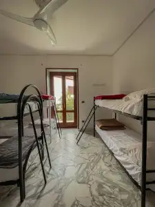 Los Mochileros Hostel - 3