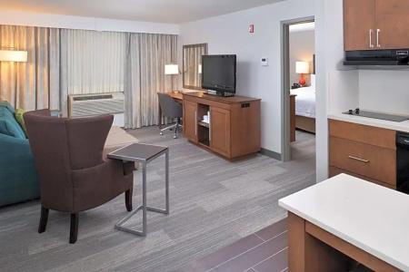 Hampton Inn & Suites By Hilton Calgary- University Northwest - 98