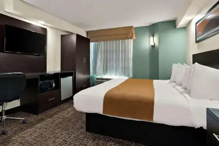 Quality Inn Memphis - 24