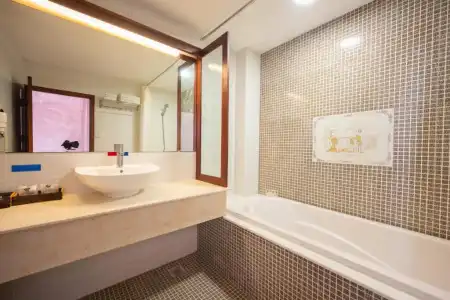 Duc Vuong Saigon - Bui Vien - 41