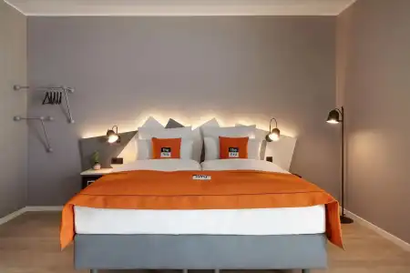 Holiday Inn - the niu, Hub Dusseldorf Messe by IHG - 8
