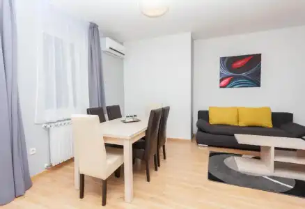 Maple Tree Apartments - 47