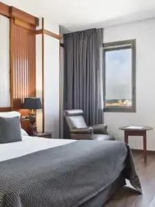 Best Western Premier CMC Girona - 64