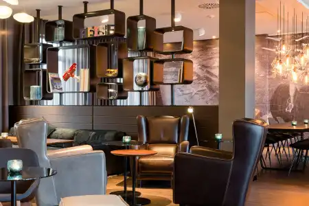 Motel One Frankfurt-Airport - 30
