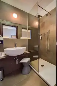Best Western Plus Farnese - 60