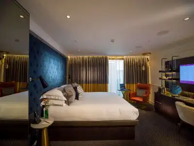 The Guardsman and Residences - 5