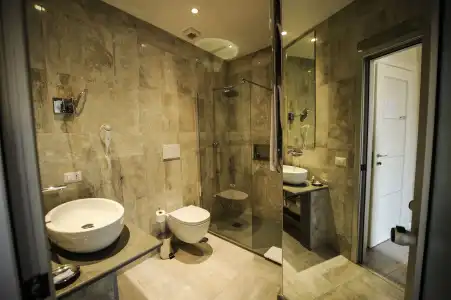 The Roman Empire Guesthouse - 9