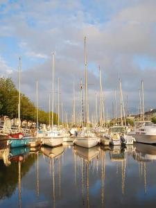 Ibis Budget Caen Memorial - 13