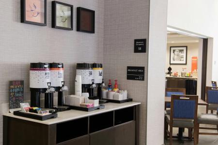 Hampton Inn & Suites Tulsa Downtown - 28