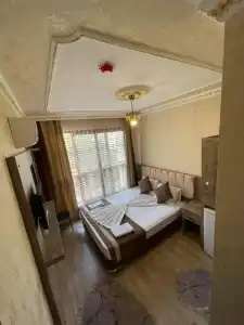 Özgür - 16