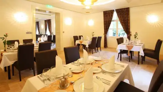 Ipoly Residence Executive Suites - 17