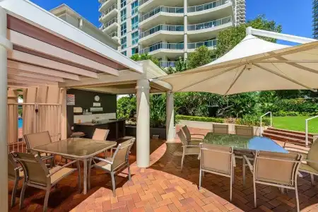 The Crest Apartments - - 20