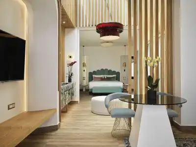 Cresanto Luxury Suites - 1