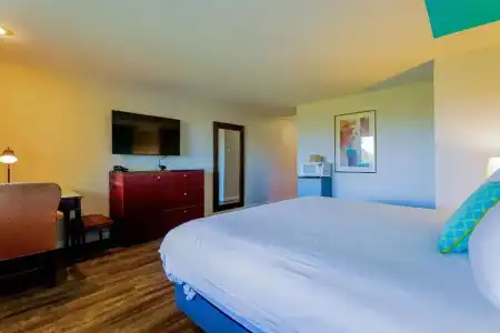 Coast River Inn by OYO Seaside - 112