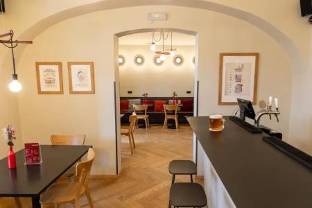 Sir Toby's Midtown  - 17