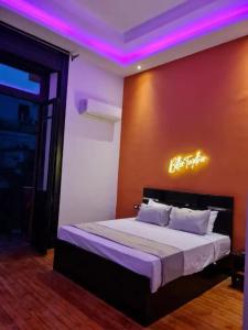 Kmt Hostel - 49