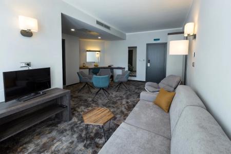 Best Western Plus Premium Inn - 87