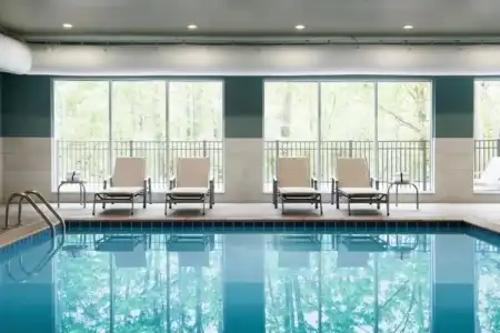 Holiday Inn Express & Suites Las Vegas - E Tropicana by IHG - 5
