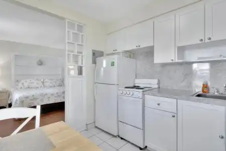 Seahorse Guesthouse - 73
