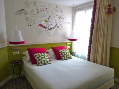 Hôtel Les 3 Poussins - 69