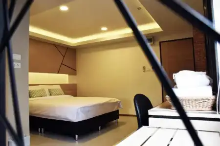 Tuck Me iN - 37