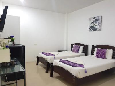Phet Cha-am Plaza & Resort - 42