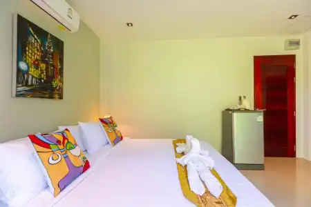 Rossarin Sea View Patong - 21