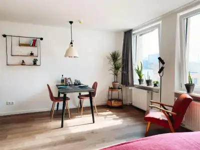 Melter & Apartments - a Neighborhood - 76