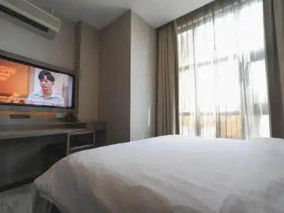 Amrise Kitchener - 5