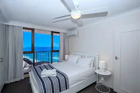 Surfers Aquarius - 116