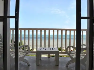 Beacon Beach - 7