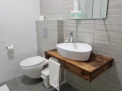 Airport Guest House - 3